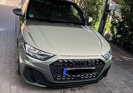 Audi A1 40 TFSI Sportback S tronic line