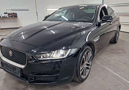 Jaguar XE AWD Virtual Kamera Navi Xenon Totwinkel