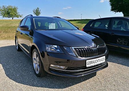 Skoda Octavia Style EPH*8fachBEREIFT*AHK*GARANTIE*HU NEU