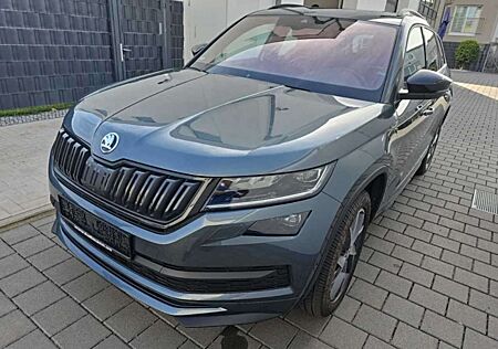 Skoda Kodiaq 2.0 TSI Sportline 4x4 Auto. Pannor. 7 Sitzer