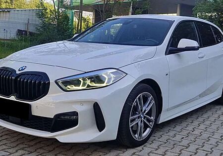 BMW 118i 118 Urban 5p auto 140ps