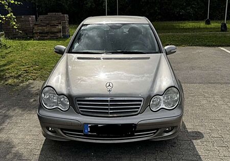 Mercedes-Benz C 180 Kompressor (203.046)