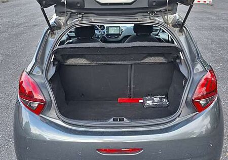 Peugeot 208 PureTech 82 Style