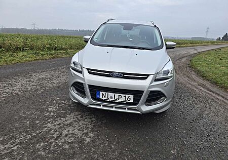 Ford Kuga 2.0 TDCi 2x4 Titanium