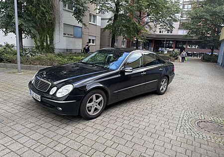 Mercedes-Benz E 240 4Matic Avantgarde
