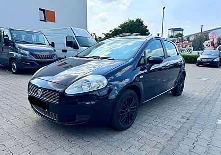 Fiat Grande Punto 1.2 8V Dynamic * Klima * 2. Hand *