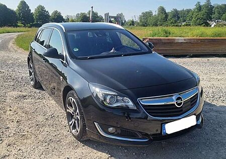 Opel Insignia 4x4 - stndheizung - 294ps - TOP AUSSTATTUNG