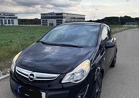 Opel Corsa 1.4 16V Color Edition