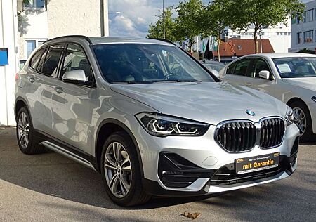 BMW X1 xDrive20d Aut Sport Line AHK Navi Leder LED