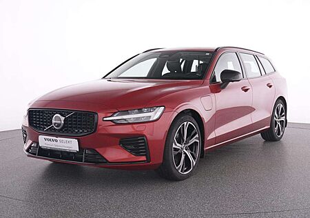 Volvo V60 T8 AWD Ultimate Dark+AHK+CAM+SMF+SHZ+ACP