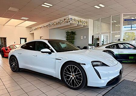Porsche Taycan Performance/Luftfederung/Panorama/HeadUP