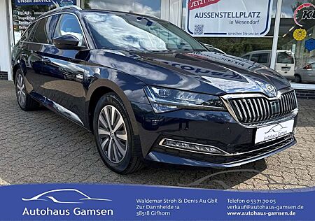 Skoda Superb Combi 2.0 TDI DSG Style Navi/AHK/Kamera/Leder