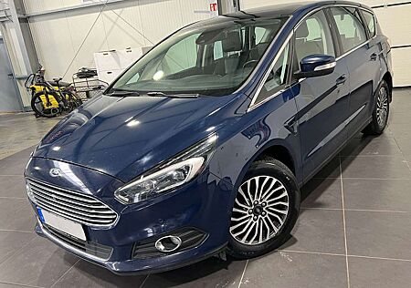 Ford S-Max 2.0 TDCi **7-Sitze*Navi*Kamera*AHK*Pano**