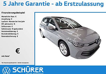 VW Golf Volkswagen VIII 1.5TSI Life Pano AHK RKam HKardon Navi