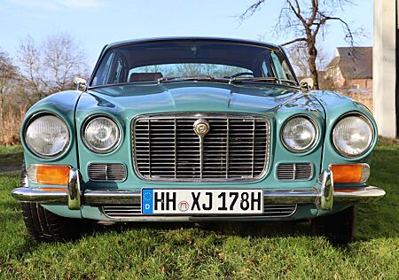 Jaguar XJ6