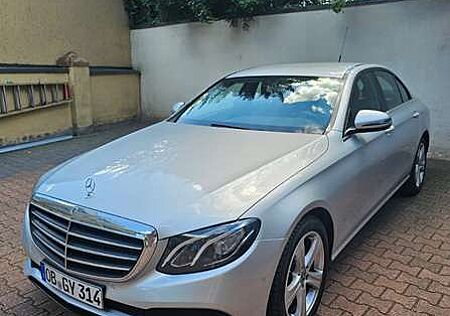 Mercedes-Benz E 200 d 9G-TRONIC
