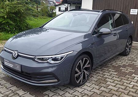 VW Golf Volkswagen VIII Var. 2.0 TDI DSG Style/TOP-EXTRAS/18"ALU