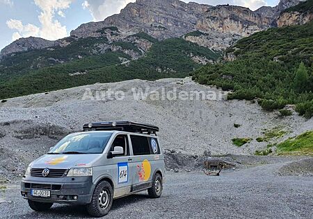 VW T5 Transporter Volkswagen Kombi 4Motion Ex-Rallye-Dakar