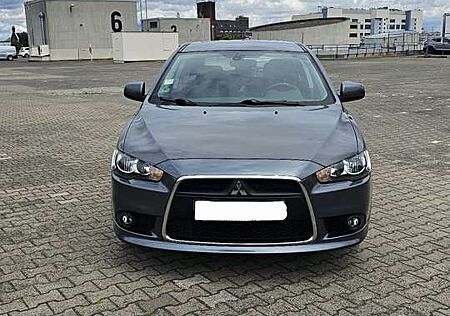 Mitsubishi Lancer Intense