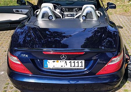 Mercedes-Benz SLK 200 (BlueEFFICIENCY) 7G-TRONIC