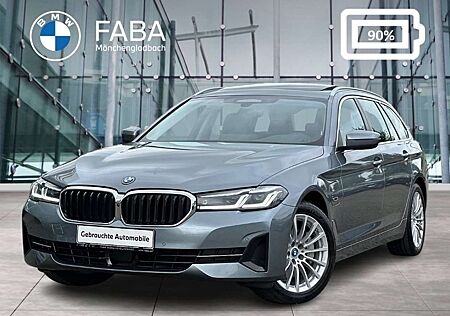 BMW 530 e xDrive Touring DAB LED WLAN Pano.Dach RFK