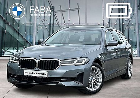 BMW 530 e xDrive Touring DAB LED WLAN Pano.Dach RFK