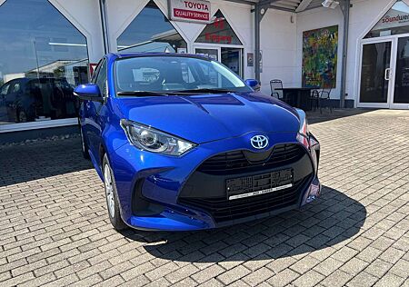 Toyota Yaris Hybrid Business Edition