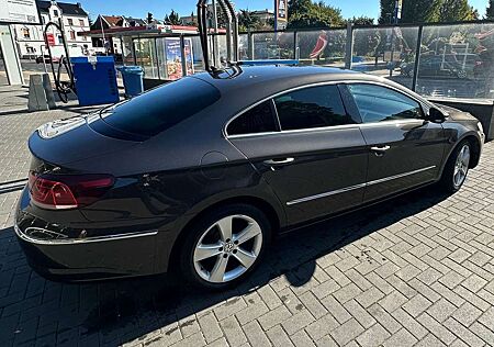 VW Passat CC Volkswagen 2.0 TDI 4Motion BlueMotion Technology