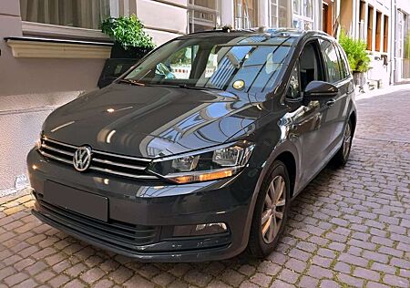VW Touran Volkswagen Comfortline BMT/Start-Stopp