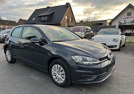 VW Golf Volkswagen Facelift