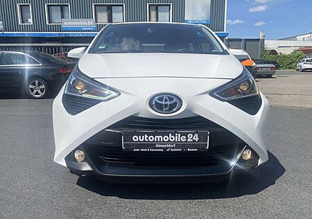Toyota Aygo x-play club