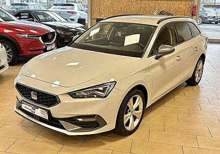 Seat Leon FR e-Hybrid LED AHK Navi R.Cam cockpit DAB