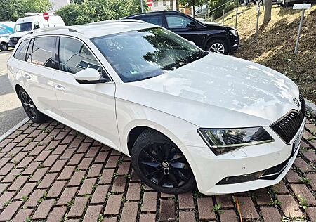 Skoda Superb Combi 2.0 TDI DSG Style