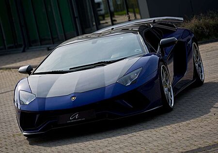 Lamborghini Aventador S Roadster