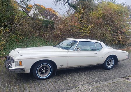 Buick Riviera Boattail