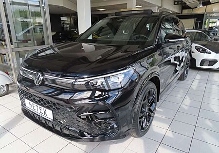 VW Tiguan Volkswagen 2.0 TDI R-Line PANO AHK