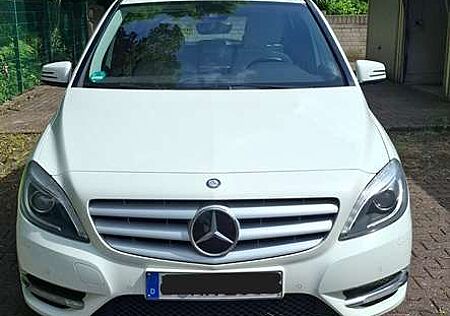 Mercedes-Benz B 200 BlueEFFICIENCY Sports Tourer