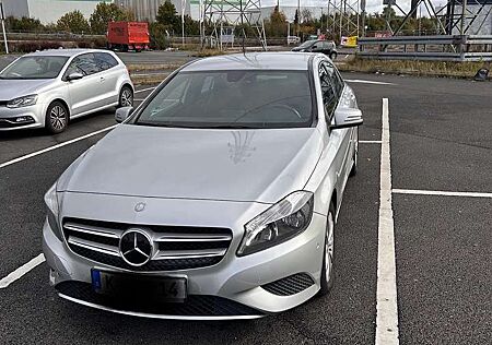 Mercedes-Benz A 180 BlueEfficiency (176.042)