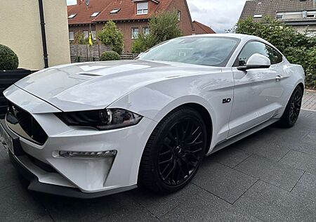 Ford Mustang GT