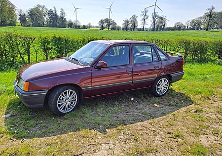 Opel Kadett E 1.6i BEAUTY, Autom.*H-Kennz.*TÜV neu*Lack TOP