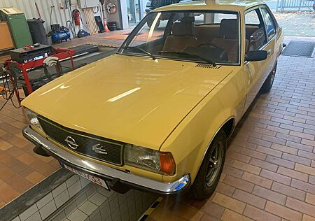 Opel Ascona Automatik mit orginal 50.157 km