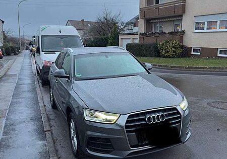 Audi Q3 2.0 TDI AHG STZ. EPH