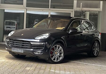 Porsche Cayenne Turbo Pano AHK deutsches auto Vollausstattung