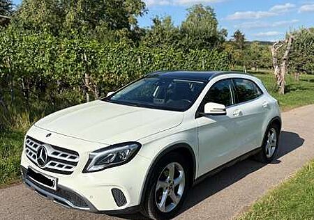Mercedes-Benz GLA 180 7G-DCT Activity Edition