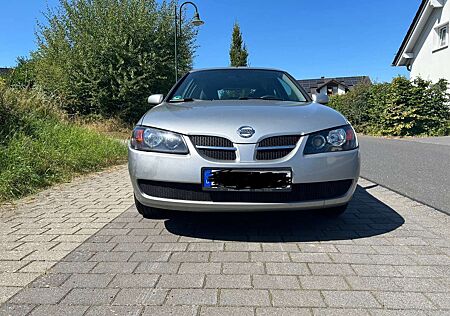 Nissan Almera 1.8 Comfort