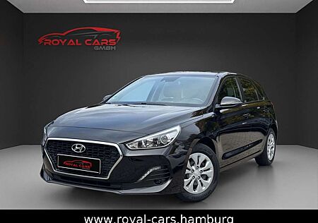 Hyundai i30 Pure NAVI*CAM*PDC*SHZ*TEMPOMAT*SPUR-ASS*TOP!