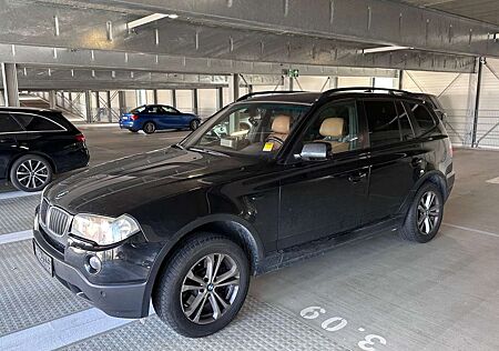 BMW X3 20i xDrive/KAMERA/LEDER/PANO/AHK/KLIMA-AUTO