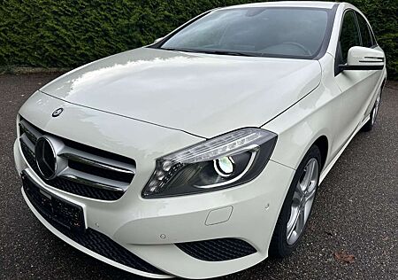Mercedes-Benz A 180 URBAN NAVI XENON LEDER KLIMA 75.000 KM