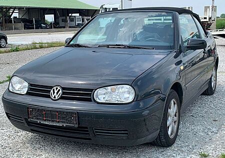 VW Golf Volkswagen 1.6 Trendline/Cabrio/8x/Sportsitze