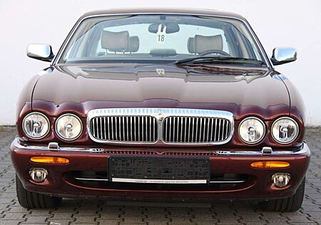 Jaguar Daimler Super V8 Langversion 1 Jahr Garantie